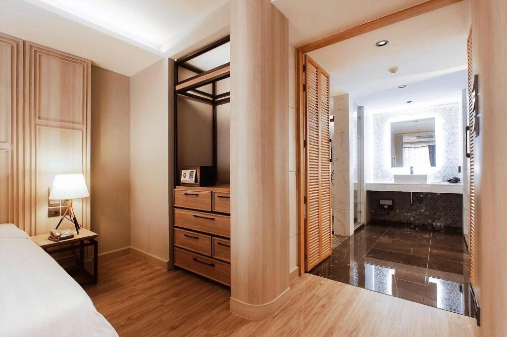 Hotel @nares Bangkok